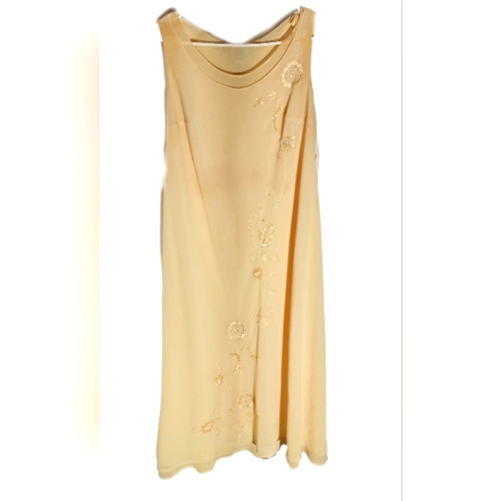 Elegant Cream Sleeveless Dress